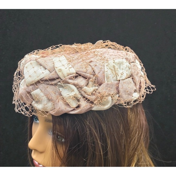 Vintage Women's Saucy Net Fascinator Hat with Fabric Roses Taupe Beige - Picture 10 of 10